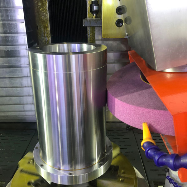 Цилиндрическая шлифовальная машина